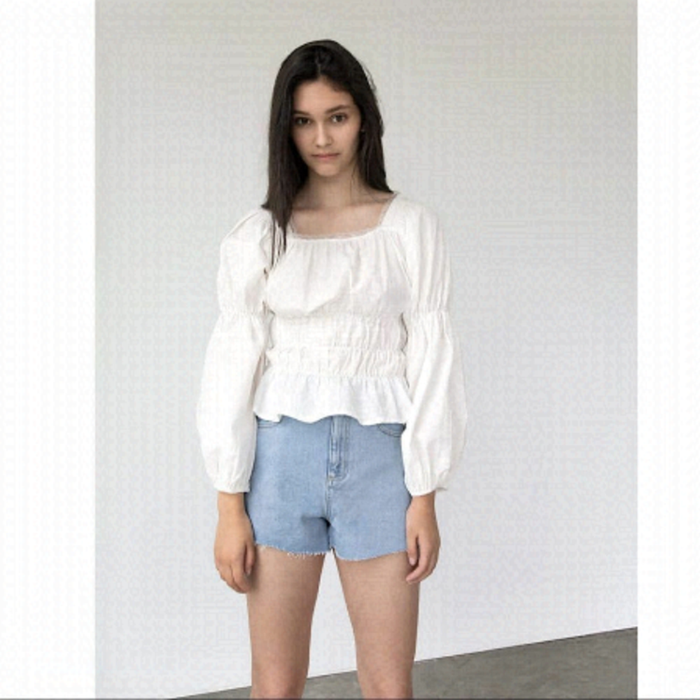 Oak & Fort-Light Wash HIGH WAISTED DENIM SHORTS (Size:28)